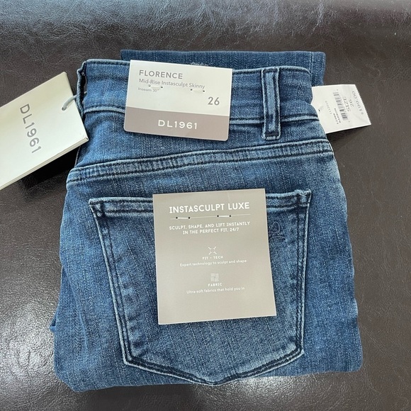 DL1961 Florence mid -rise Insta sculpt luxe skinny jeans in a size 26 NWT - Picture 4 of 16